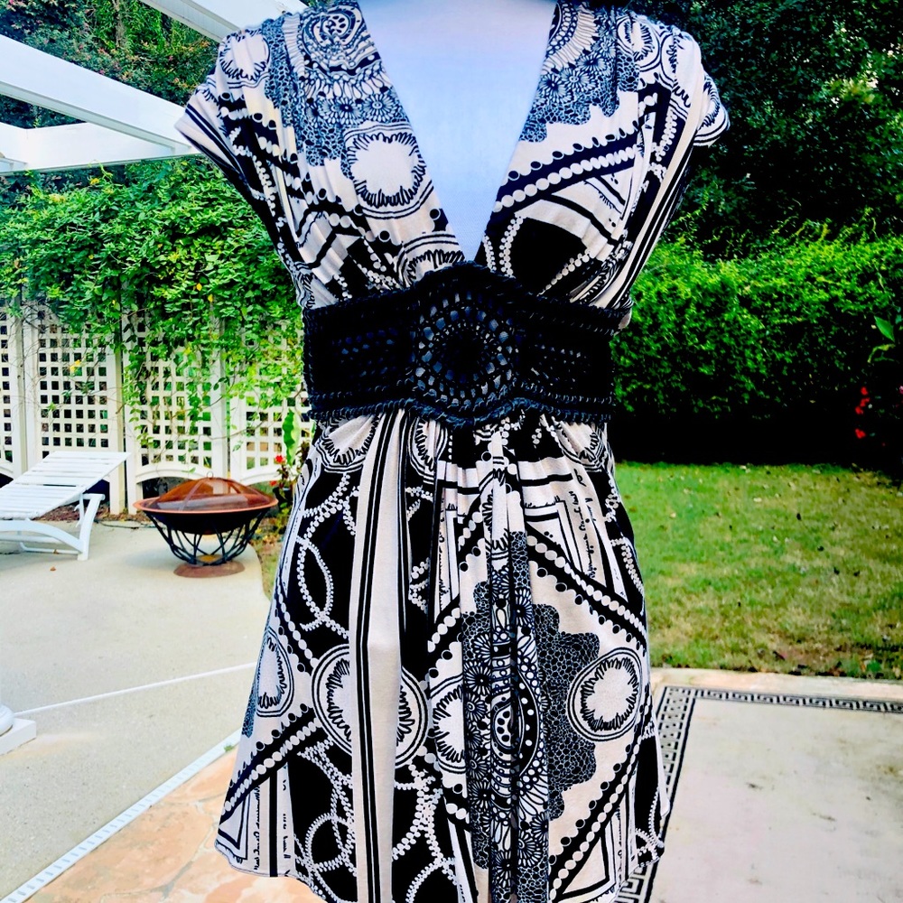 Sky Brand Black /White Tunic w/leather belt